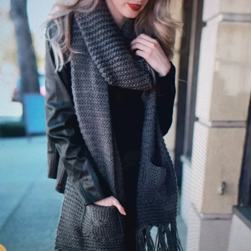 Chunky Oversized Neutral Long Knit Pocket Scarf 70